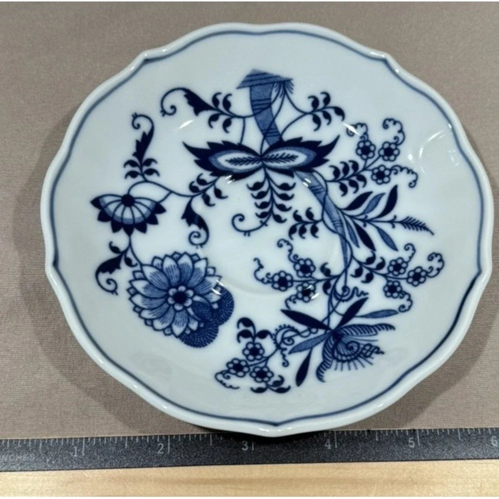 Vintage Blue Onion Pattern Saucer Blue Danube/Japan, 5.5